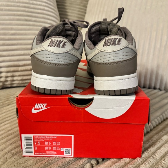 Nike Dunk Low - Moon Fossil/Light Orewood Brown - Picture 4 of 7